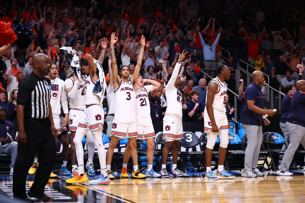 NCAA: Auburn avanza al Elite Eight y vence 78-65 a Michigan