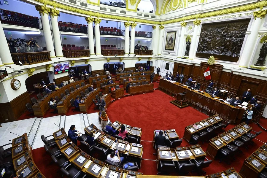 Censuran al Ministro del Interior de Perú tras crisis de inseguridad