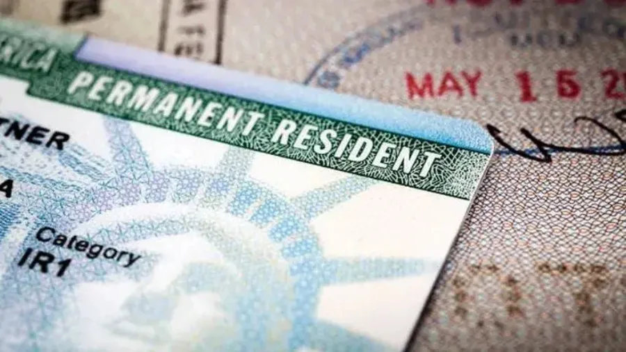 EE.UU. pone en pausa aplicaciones de 'green card' Qué pasa con tu proceso migratorio (1)