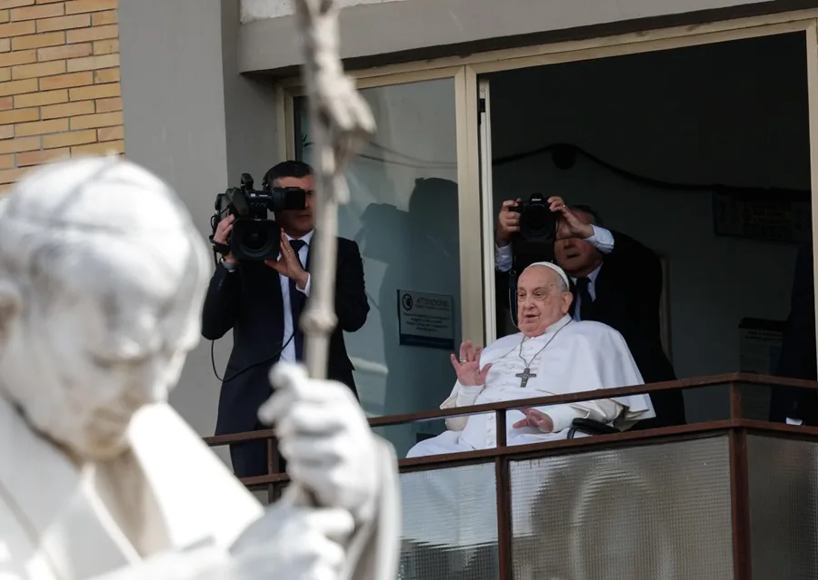 El papa regresa al Vaticano Cuáles fueron sus primeras declaraciones