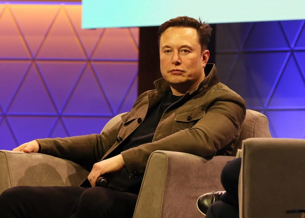 Elon Musk señala a personas trans por ataques a Tesla; su hija responde