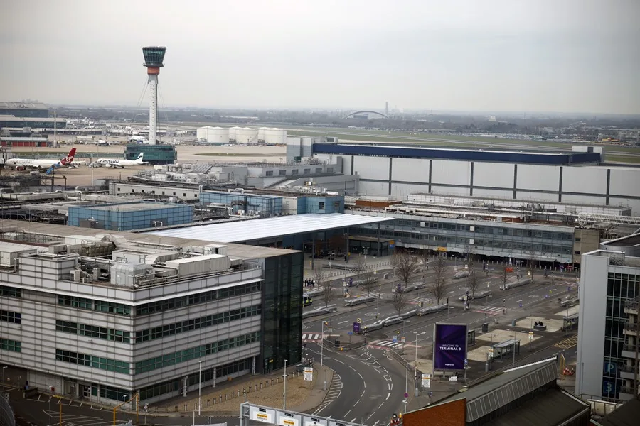 Incendio en aeropuerto de Heathrow: todo lo que se sabe hasta el momento