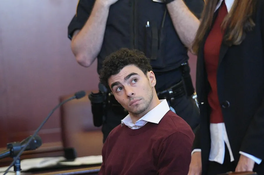 Luigi Mangione solicita laptop en espera por su juicio Es para responder a mensajería de 'fans'