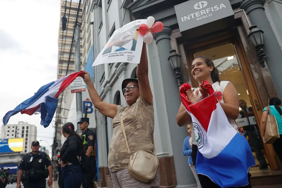 Protestas en Paraguay contra la corrupción y el Gobierno de Santiago Peña