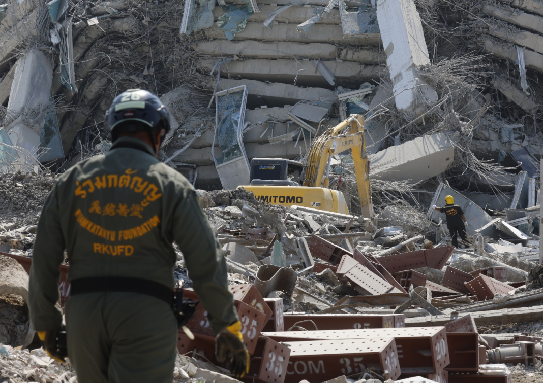 Terremoto de 7,7 sacude Birmania y Tailandia: decenas de muertos​