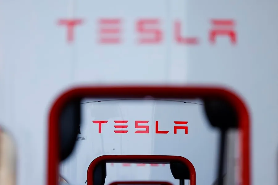 Actos de Terrorismo contra Tesla: Primeros detenidos
