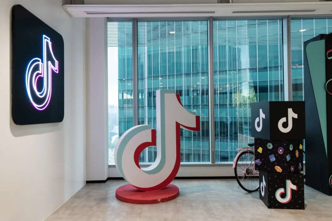TikTok en EE.UU.: Trump anuncia que extenderá el plazo para evitar su prohibición