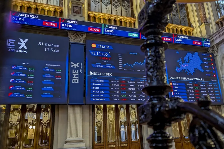 Bolsas europeas caen 2% tras nuevos aranceles de Trump​