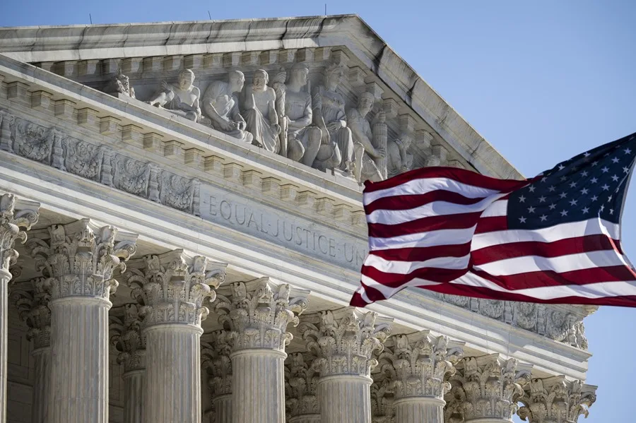 Corte Suprema de EE.UU. avala la Ley de Enemigos Extranjeros de Trump