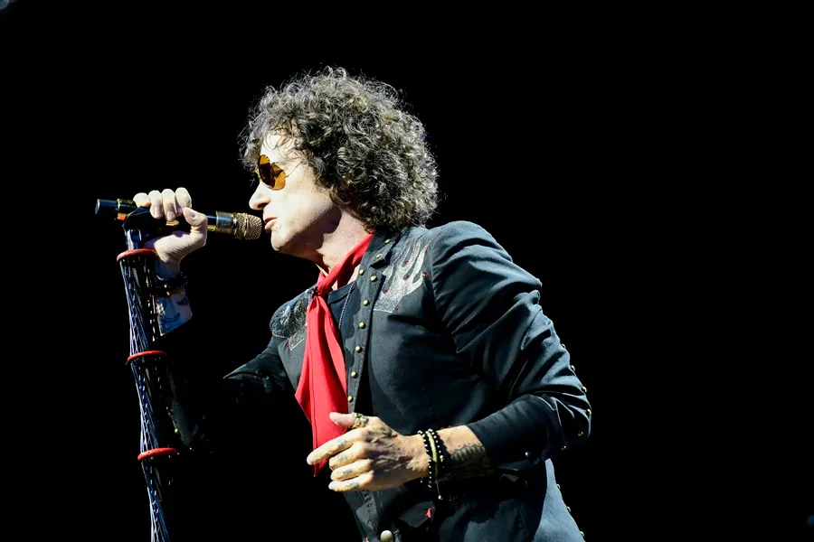 Enrique Bunbury la eternidad de un artista rebelde vuelve en 'Cuentas pendientes'