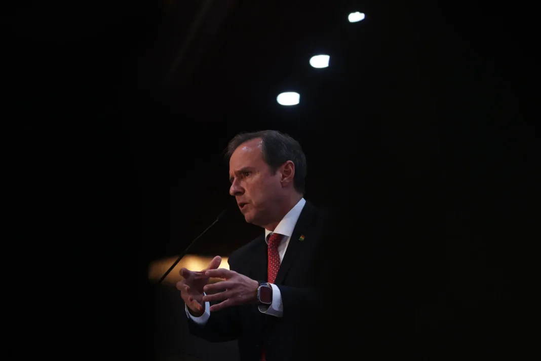 Expresidente Jorge Quiroga inscribe alianza política para las elecciones en Bolivia