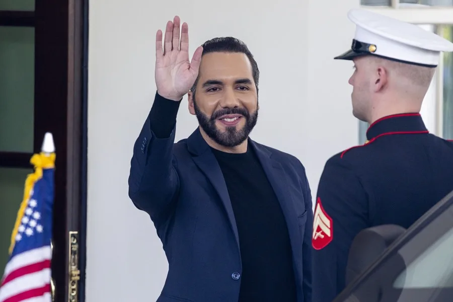 Nayib Bukele propone intercambio de prisioneros con Venezuela