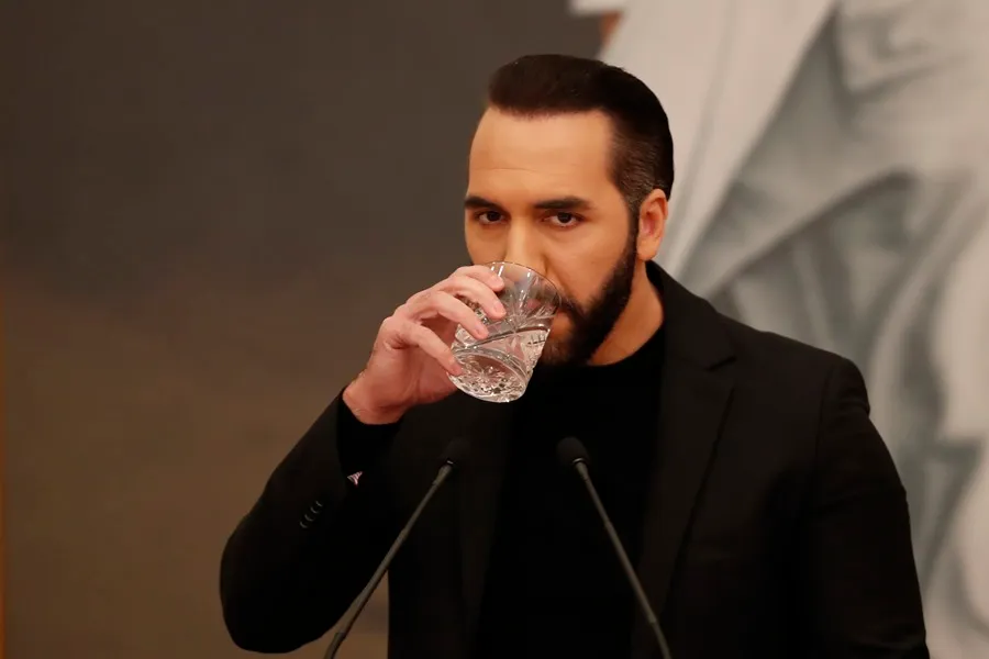 Nayib Bukele viaja a EE.UU. para consolidar alianza con Trump