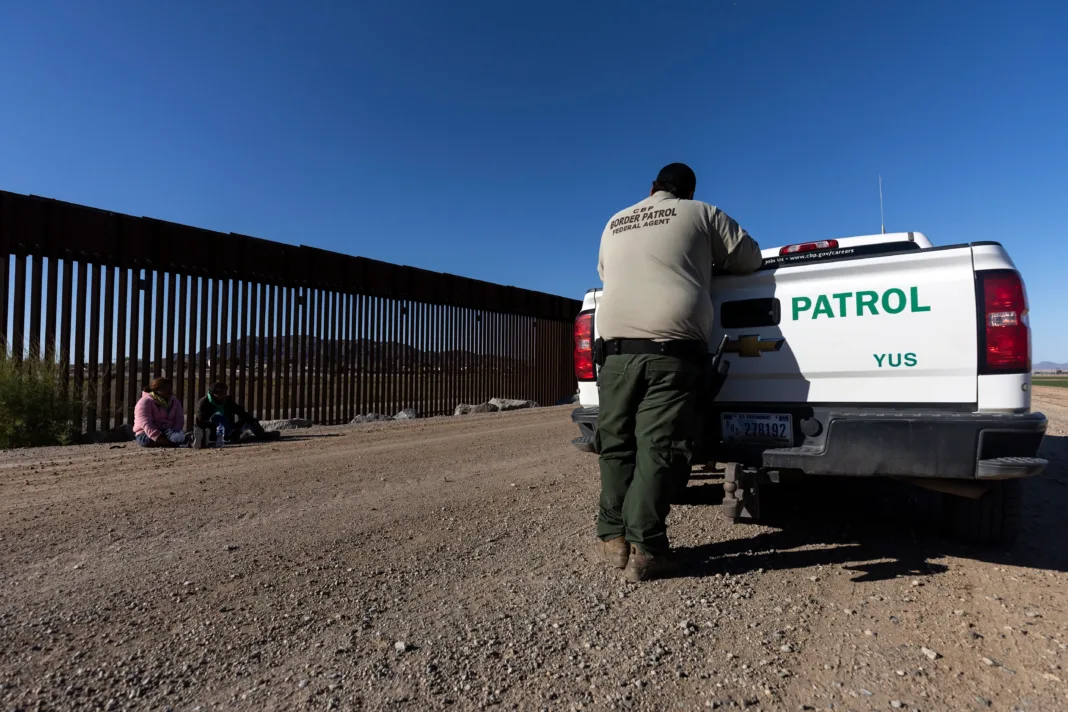 Patrulla Fronteriza detuvo a estadounidense en Arizona por 10 días