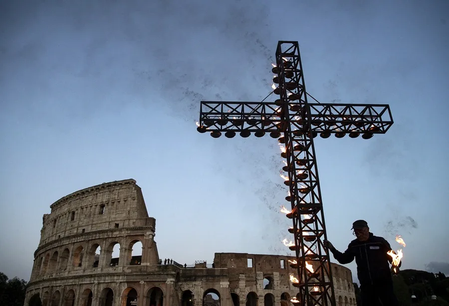 Semana Santa 2025 Qué es el vía crucis y sus estaciones