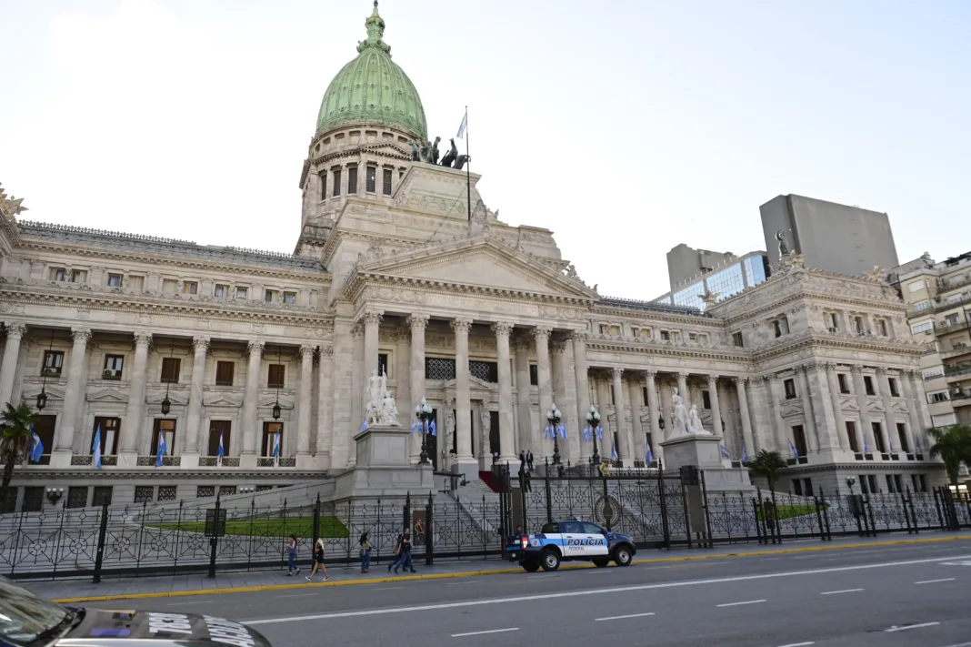 Senado de Argentina rechaza candidatos de Milei para la Corte Suprema