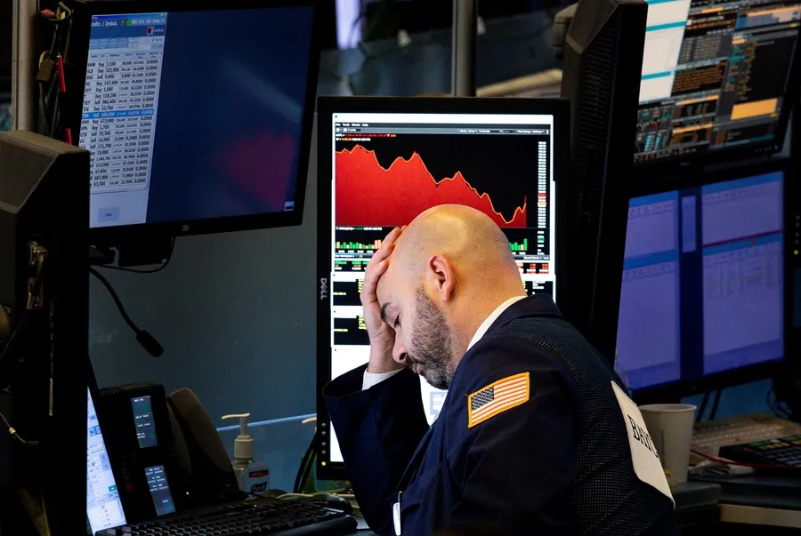 Wall Street en rojo: mercados locales y globales caen