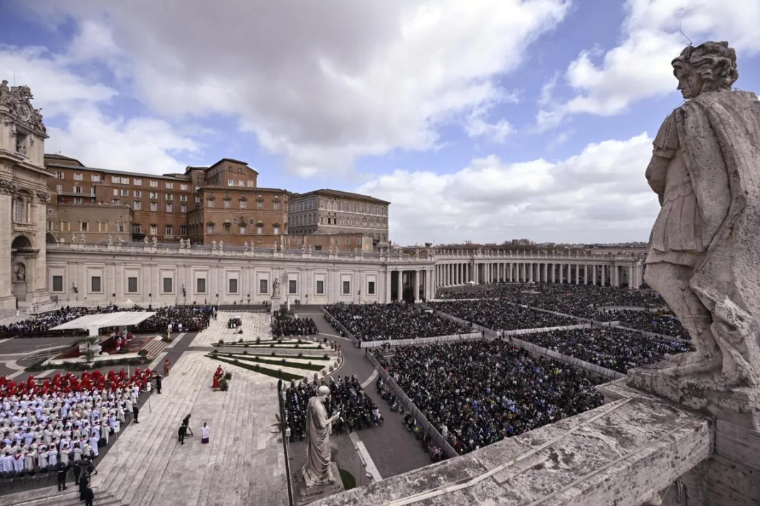 Vaticano lamenta recortes en la ayuda humanitaria de la administración Trump