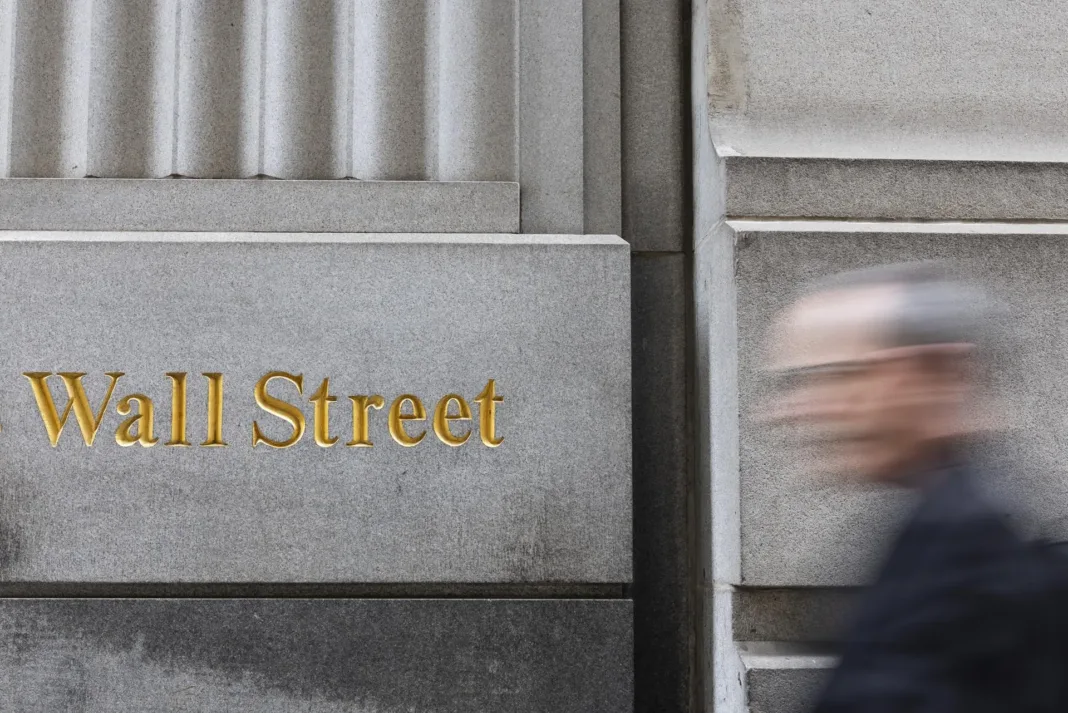 Wall Street repunta tras señales de moderación de Trump sobre la Fed y los aranceles