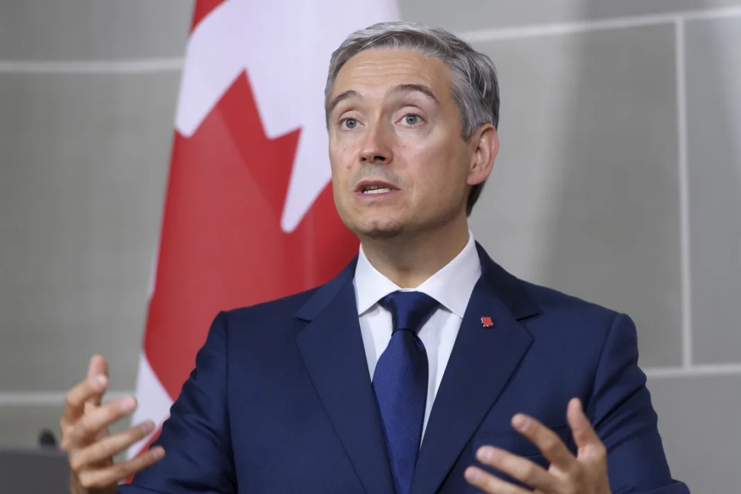 Aranceles de Canadá afectarán a autos de Estados Unidos desde este miércoles