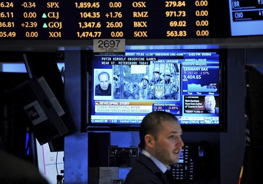 Wall Street en rojo: Trump elevara aranceles a China al 104%