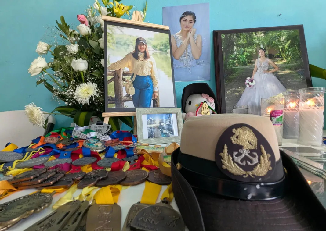 Brooklyn en silencio: así fue la ceremonia de honores a víctima del choque naval