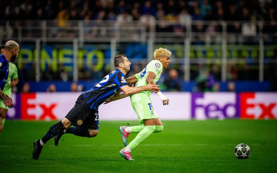 Barcelona cuestiona decisiones arbitrales ante el Inter, ¿qué dijo Pedri?