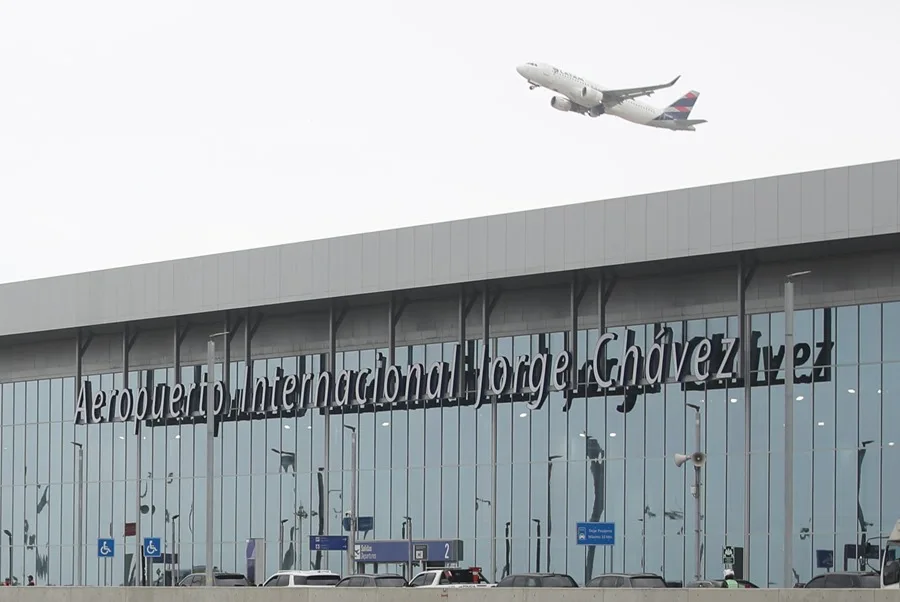 Boluarte inagura el nuevo aeropuerto de Lima