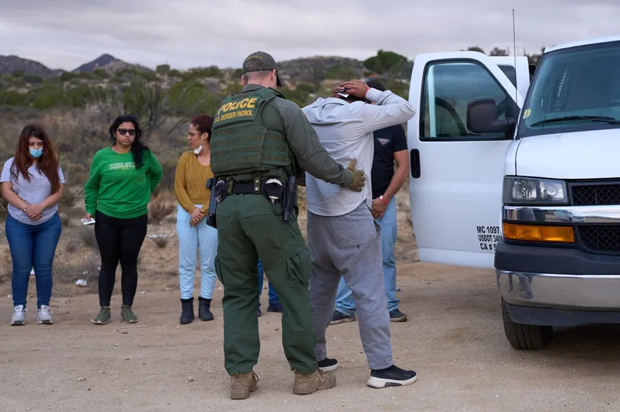EE.UU. amenaza con cárcel por cruzar la frontera sur