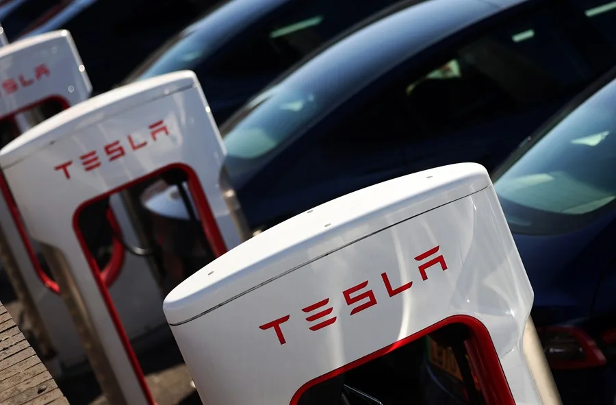 Ventas de Tesla caen un 49% en Europa: ¿Se debe al rechazo que genera Musk?