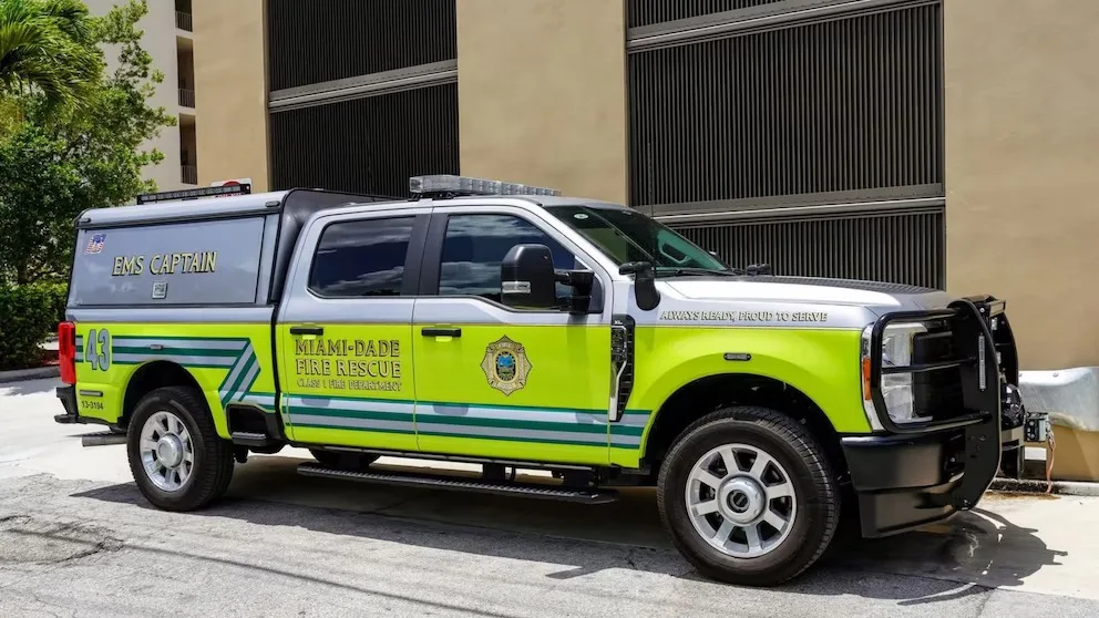 Explosión sacude centro comercial en Florida