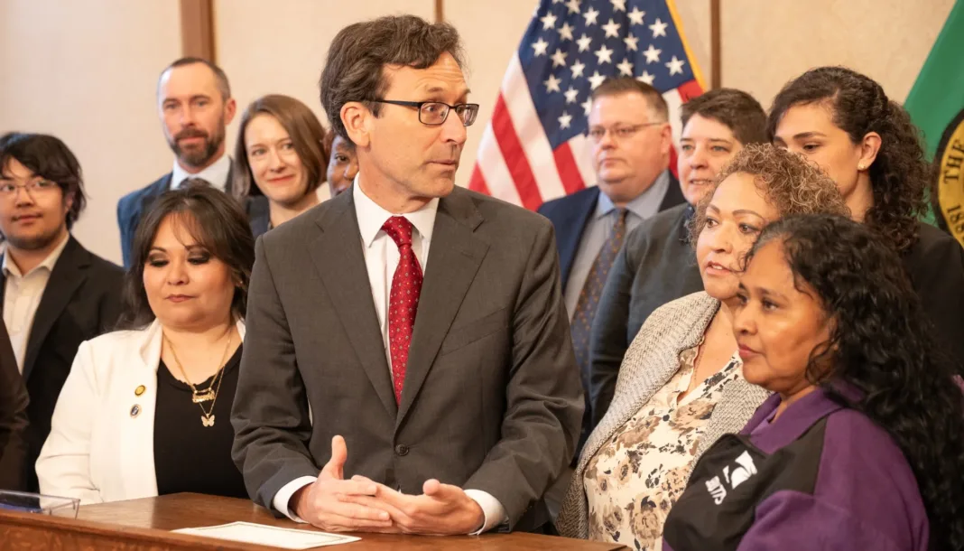 Washington lidera con nuevas protecciones para inmigrantes: 3 nuevas leyes