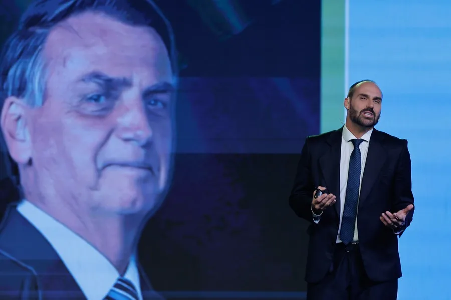 La controversia del hijo de Bolsonaro: ¿Está en la mira por ataques a Brasil desde EE.UU.?