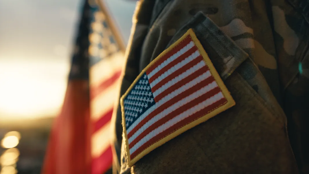 Memorial Day 2025: qué bancos y servicios postales abren este fin de semana festivo