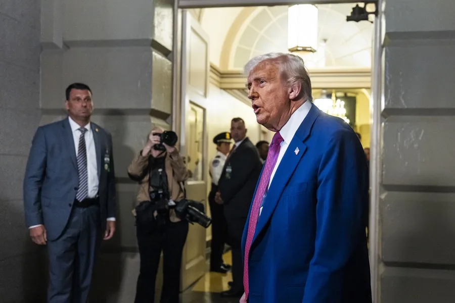 EE.UU. reduce presión sobre Siria tras compromiso de Trump