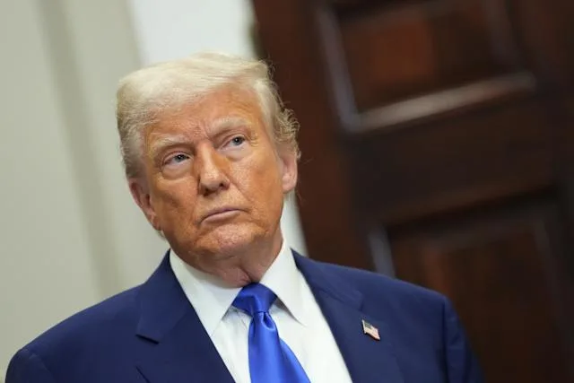 Trump excluye medios del avión presidencial