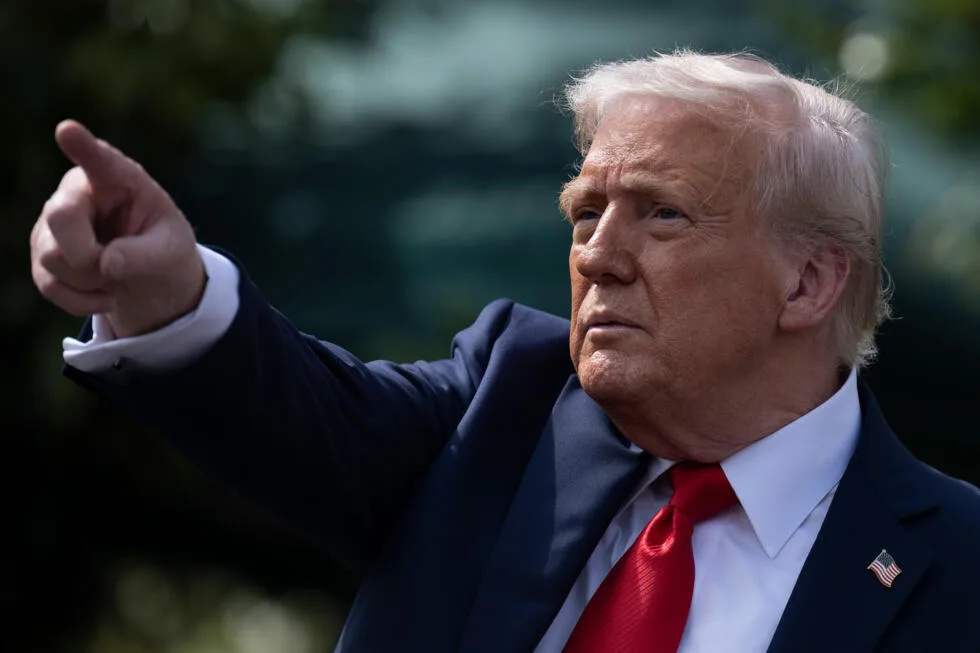 Trump intensifica ofensiva contra Harvard