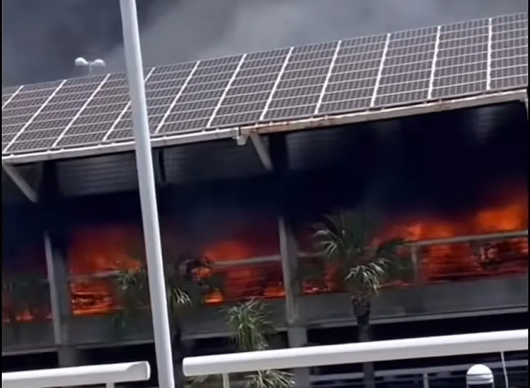 Emergencia en Florida: Caos en el aeropuerto de Jacksonville tras enorme incendio