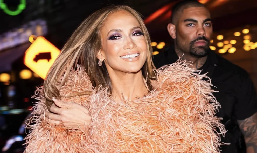 ¡Se le volteó la cámara! Paparazzi demanda a J.Lo por usar sus fotos