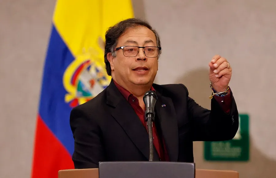 movilizan por consulta de Petro