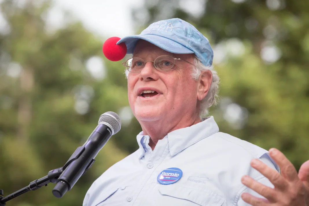 Cofundador de Ben & Jerry’s es detenido durante audiencia de Robert F. Kennedy Jr.