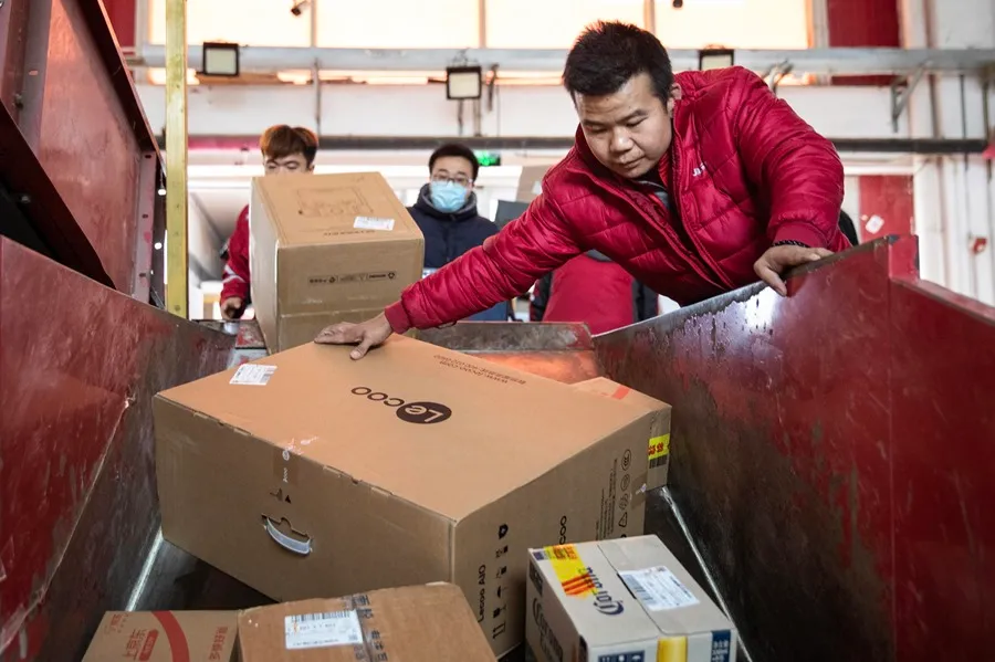 ¡Atención con tu pedido! Todo lo que debes saber sobre los derechos de aduana a paquetes chinos