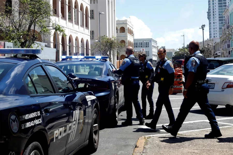 Piden liberar a dominicana con estatus legal tras ser detenida en Puerto Rico