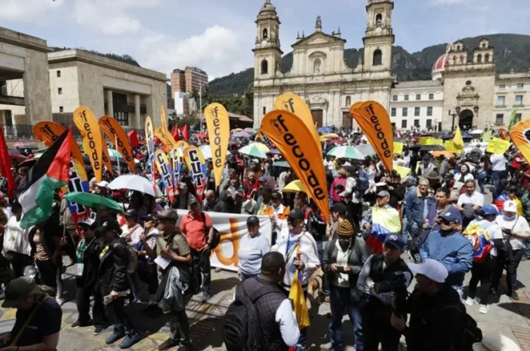 Colombia: Sindicatos se movilizan a favor de consulta popular de Petro