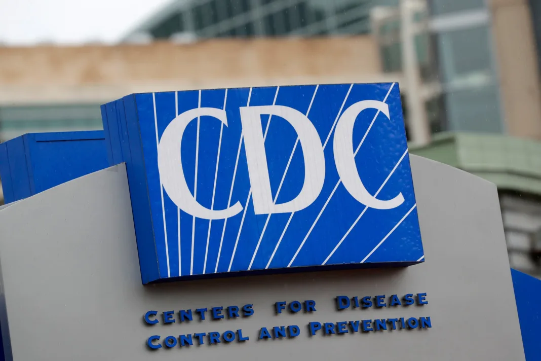 CDC reintegra a empleados despedidos