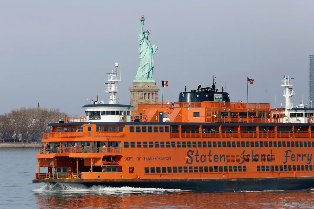 Hispano de 17 años se despide en redes antes de saltar de ferry en Nueva York