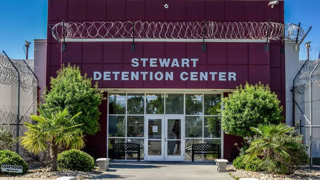 Migrante mexicano muere bajo custodia en Georgia