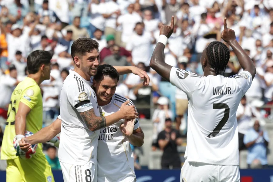 Real Madrid arrasa 3-1 contra Pachuca