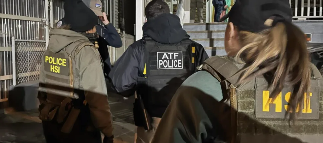 Redada sorpresa en club secreto de Los Ángeles