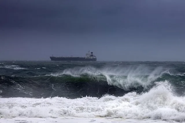Tormenta Flossie avanza